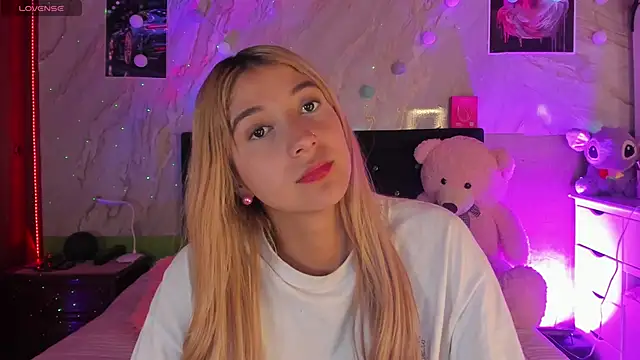 Snapshot of ariana_rosse__ chatting on September 29, 2025, 11:04 am ariana rosse   online show from September 29, 2025, 11:04 am