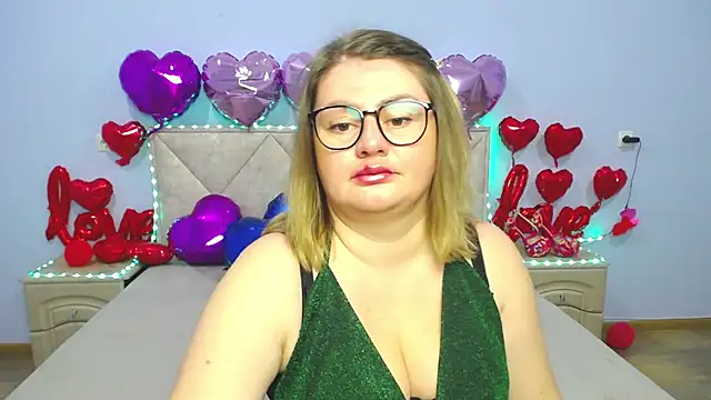 ZannaDreil online show from February 26, 2025, 7:05 pm