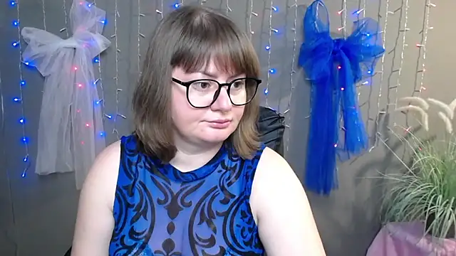 ZannaDreil online show from November 22, 2025, 7:02 pm