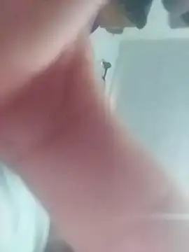 Snapshot of SINUECASTILLO chatting on December 23, 2024, 5:17 am SINUECASTILLO online show from December 23, 2024, 5:17 am