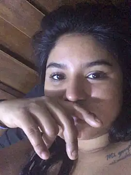 Snapshot of SINUECASTILLO chatting on March 8, 2025, 6:37 pm SINUECASTILLO online show from March 8, 2025, 6:37 pm