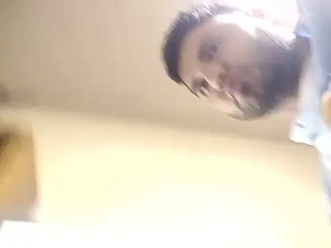 Snapshot of SINUECASTILLO chatting on January 15, 2026, 8:19 am SINUECASTILLO online show from January 15, 2026, 8:19 am