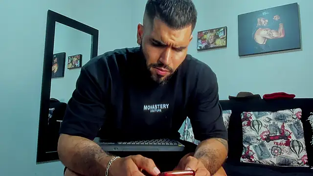 SamirHazard97 online show from September 19, 2025, 11:05 pm