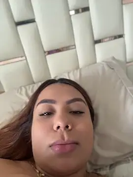 Snapshot of valeria2019hot chatting on May 1, 2026, 4:33 pm valeria2019hot online show from May 1, 2026, 4:33 pm