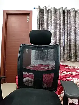 sanaya baby online show from January 4, 2025, 3:50 am