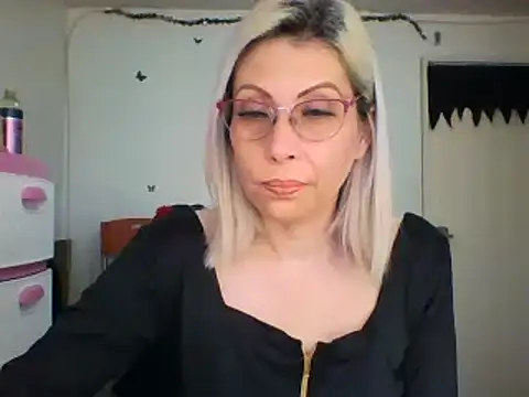 alixia81 online show from January 9, 2025, 12:41 pm