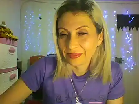 alixia81 online show from February 14, 2025, 6:56 am