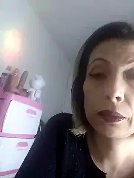 alixia81 online show from September 9, 2025, 11:37 pm