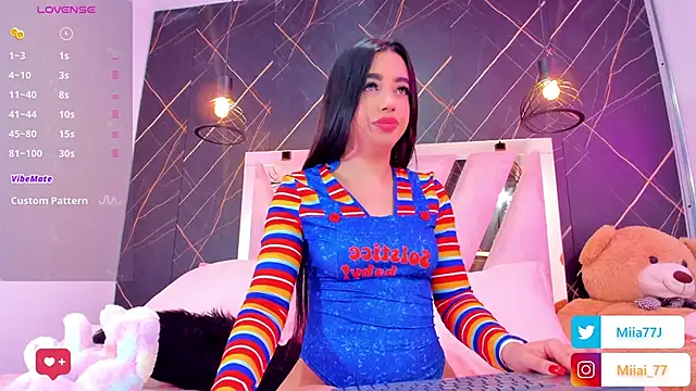 Snapshot of Miia77_ chatting on October 31, 2025, 3:07 am Miia77  online show from October 31, 2025, 3:07 am