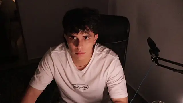 Tony Hoffa online show from November 17, 2025, 4:40 am