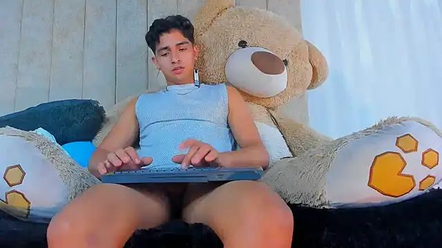 Muichiro tokito1 online show from January 31, 2025, 8:22 am