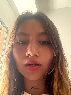 amanda-medrano1 online show from January 15, 2025, 5:15 pm