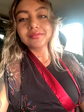 amanda-medrano1 online show from September 8, 2025, 3:22 pm