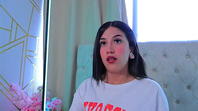 Snapshot of JulessCornett chatting on January 13, 2025, 8:15 pm JulessCornett online show from January 13, 2025, 8:15 pm