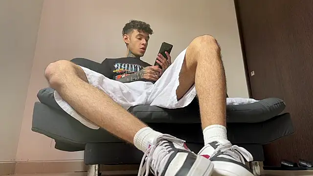 Saturno v online show from March 10, 2025, 6:12 pm