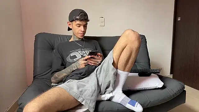 Saturno v online show from March 14, 2025, 9:21 pm