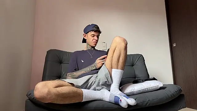 Saturno v online show from March 21, 2025, 4:18 pm