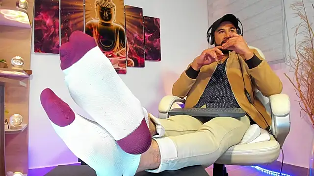 Snapshot of alessandro_wye chatting on February 28, 2025, 8:42 am alessandro wye online show from February 28, 2025, 8:42 am