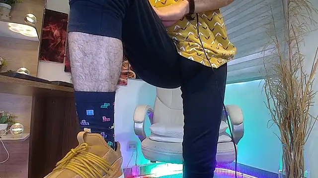 Snapshot of alessandro_wye chatting on March 20, 2025, 4:42 pm alessandro wye online show from March 20, 2025, 4:42 pm