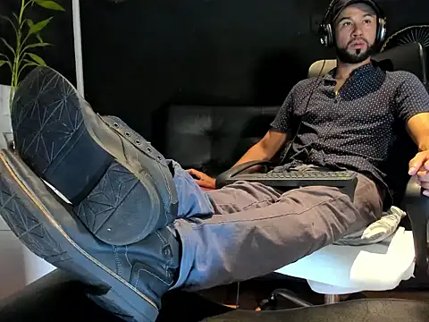 Snapshot of alessandro_wye chatting on October 24, 2025, 3:03 am alessandro wye online show from October 24, 2025, 3:03 am