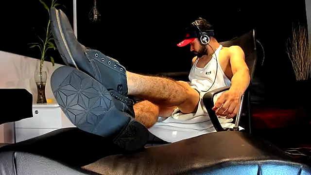 Snapshot of alessandro_wye chatting on November 5, 2025, 9:20 am alessandro wye online show from November 5, 2025, 9:20 am