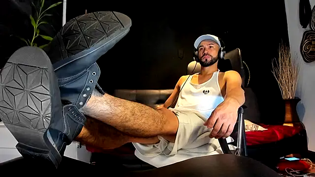 Snapshot of alessandro_wye chatting on November 8, 2025, 1:50 am alessandro wye online show from November 8, 2025, 1:50 am