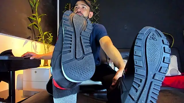 Snapshot of alessandro_wye chatting on February 17, 2026, 2:52 am alessandro wye online show from February 17, 2026, 2:52 am