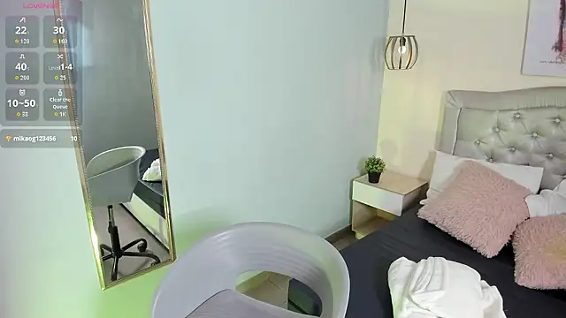 escarleth   online show from January 17, 2026, 1:38 pm