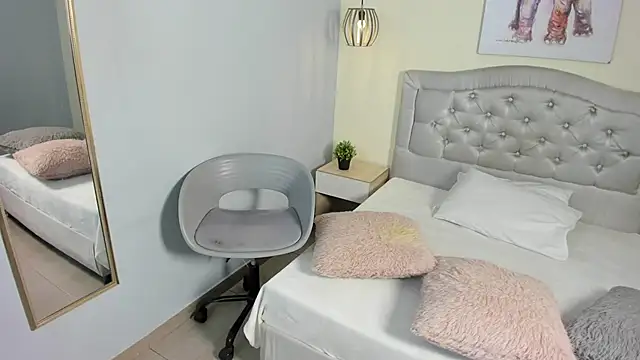 escarleth   online show from February 27, 2026, 1:44 pm