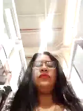 Snapshot of Miia_grand chatting on January 29, 2025, 3:04 pm Miia grand online show from January 29, 2025, 3:04 pm