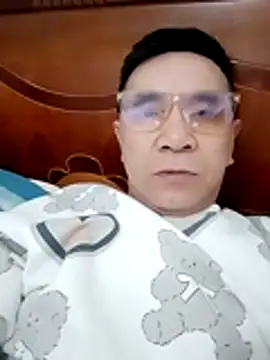 Snapshot of yjw6688 chatting on April 25, 2026, 4:15 pm yjw6688 online show from April 25, 2026, 4:15 pm