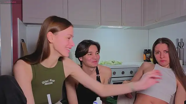 fcjuicy pussy online show from November 27, 2025, 10:17 am