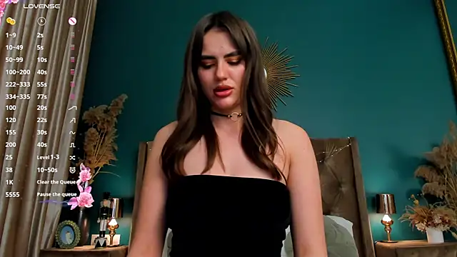 Snapshot of CalyMoon chatting on March 3, 2025, 2:15 am CalyMoon online show from March 3, 2025, 2:15 am