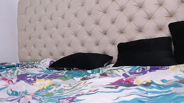 isabella jazz online show from March 6, 2025, 10:15 pm