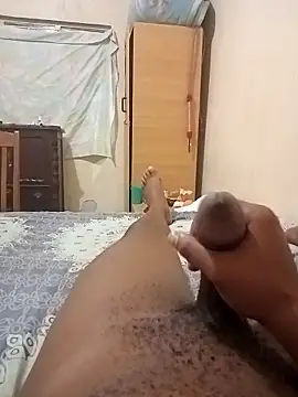 izinjamfee2 online show from January 12, 2026, 8:25 pm