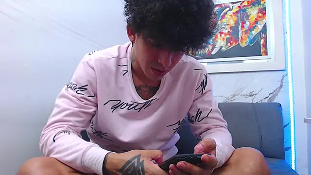 targuerian22 online show from March 19, 2026, 1:53 am