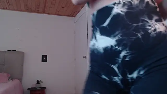 Emilyswan04 online show from January 10, 2025, 7:43 pm