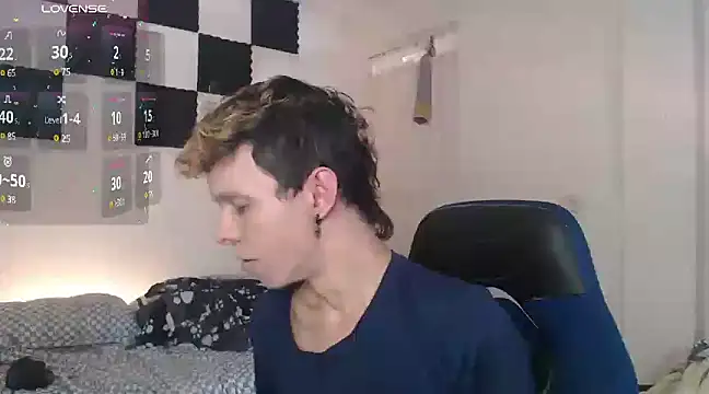 bryamado69 online show from March 4, 2025, 8:38 pm