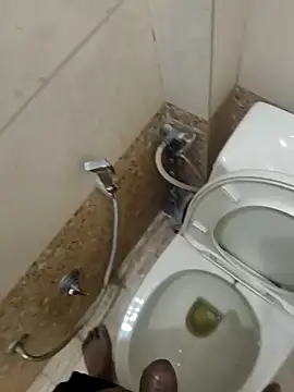 Gururonny07 online show from September 18, 2025, 6:21 pm