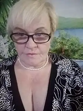 VioletSweet566 online show from January 24, 2025, 11:12 pm