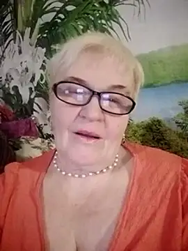 VioletSweet566 online show from February 6, 2025, 7:40 pm