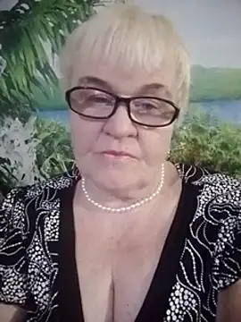 VioletSweet566 online show from February 8, 2025, 2:16 pm