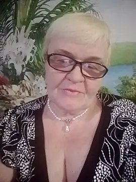 VioletSweet566 online show from February 19, 2025, 3:16 pm