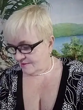 VioletSweet566 online show from February 21, 2025, 3:43 pm