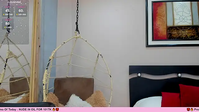 Snapshot of LenaRuiz_ chatting on February 10, 2025, 6:24 pm LenaRuiz online show from February 10, 2025, 6:24 pm