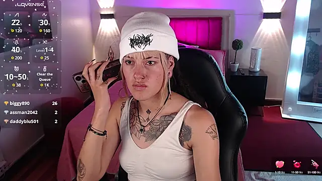  sharlotte777 online show from March 11, 2025, 3:56 pm