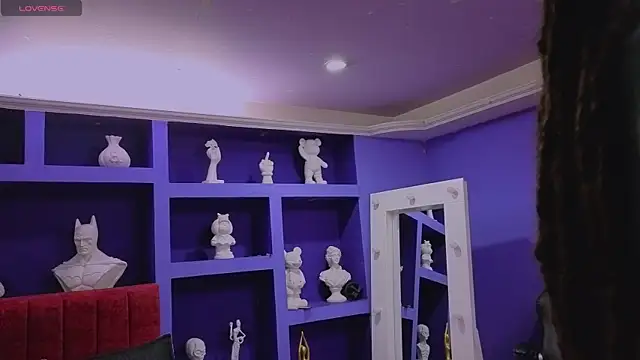  sharlotte777 online show from April 13, 2026, 2:11 pm