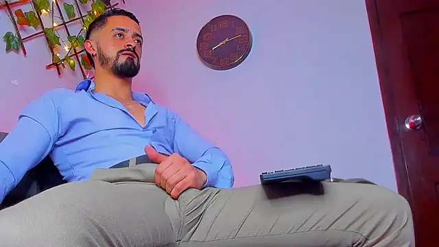 MAXIMUS MASTE3 online show from December 14, 2025, 1:16 pm