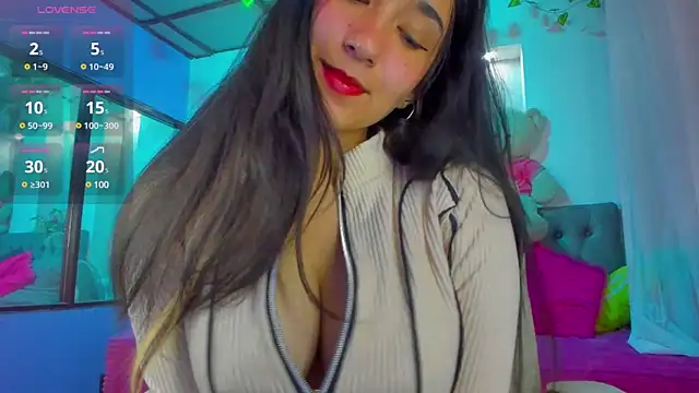 Snapshot of juliieta_love chatting on December 23, 2024, 9:18 pm juliieta love online show from December 23, 2024, 9:18 pm