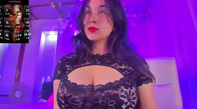 Snapshot of juliieta_love chatting on February 4, 2025, 7:55 pm juliieta love online show from February 4, 2025, 7:55 pm